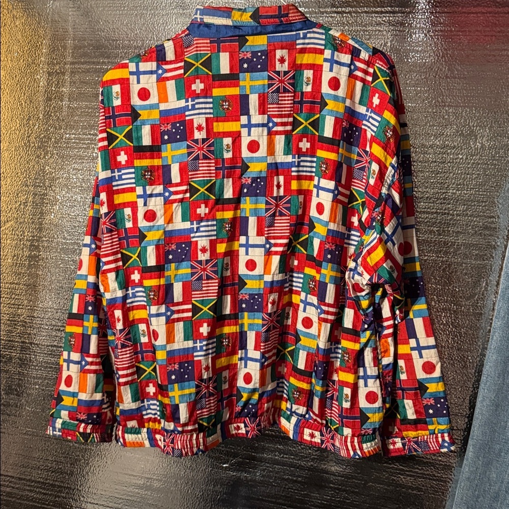 Vintage World Flags Print Jacket By Solare Sporta 100% Nylon Shell & Polyester. - Picture 5 of 8